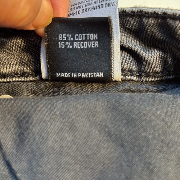 LOVERS + FRIENDS Reece High Rise Slim Straight Button Fly Black Jeans size 30 - Picture 10 of 10